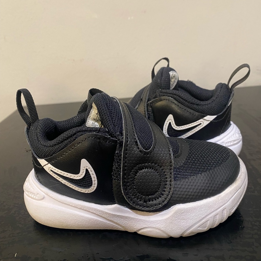 Nike Kids Black and White Sneakers